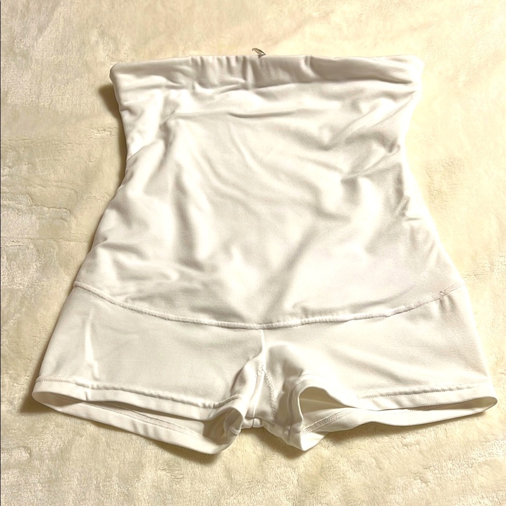 Sweet Nothings by Maidenform. White Strapless Body/Corsage Romper. Size M. NWOT
